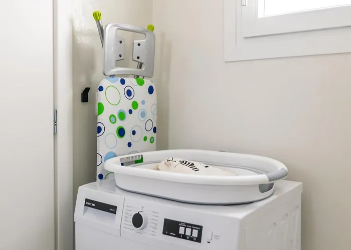 Aphrodite's Child Milos Maisonette